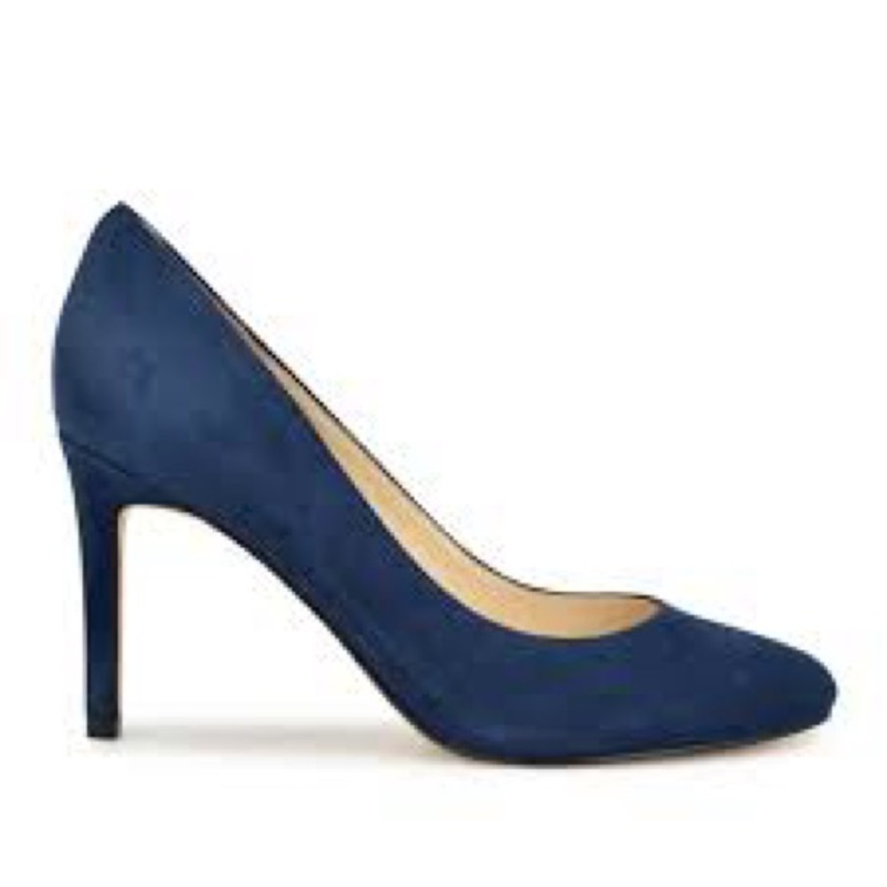 Nine West Navy Heels